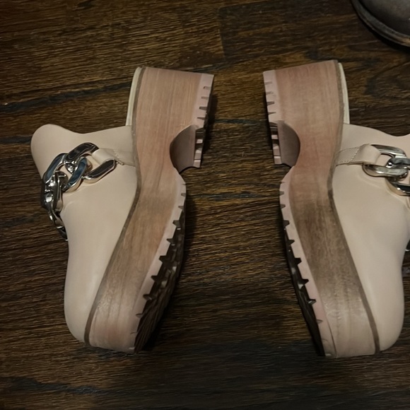 cream clogs - Picture 2 of 4